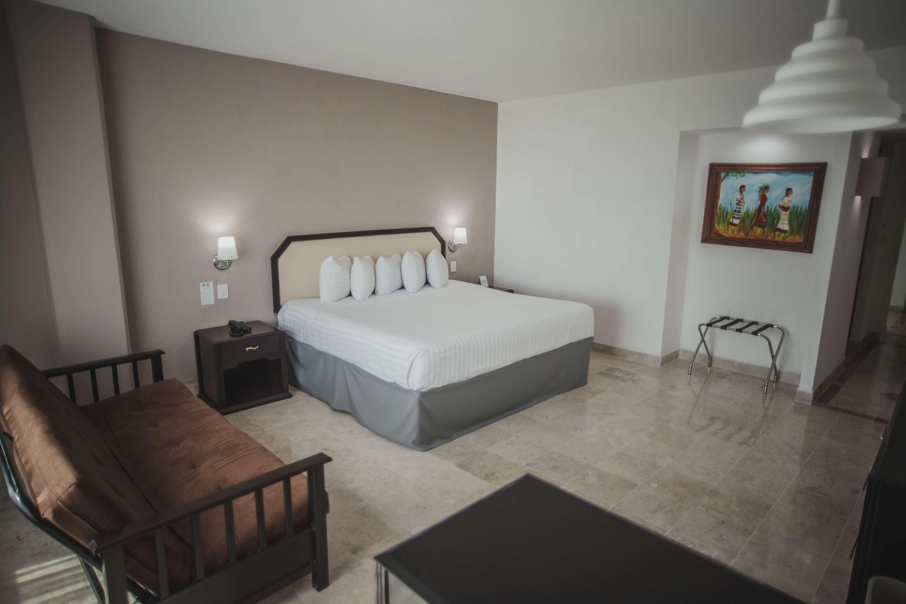 Gran Plaza Hotel