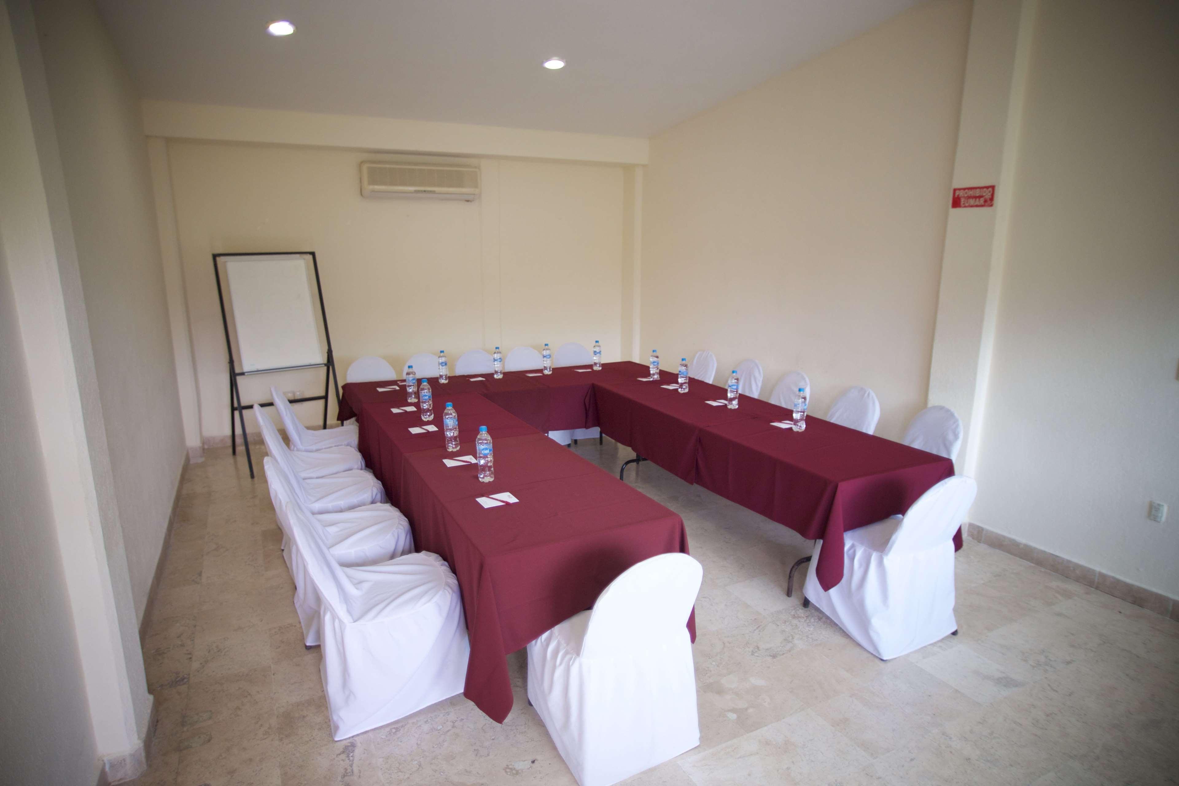 Hotel Gran Plaza 4*