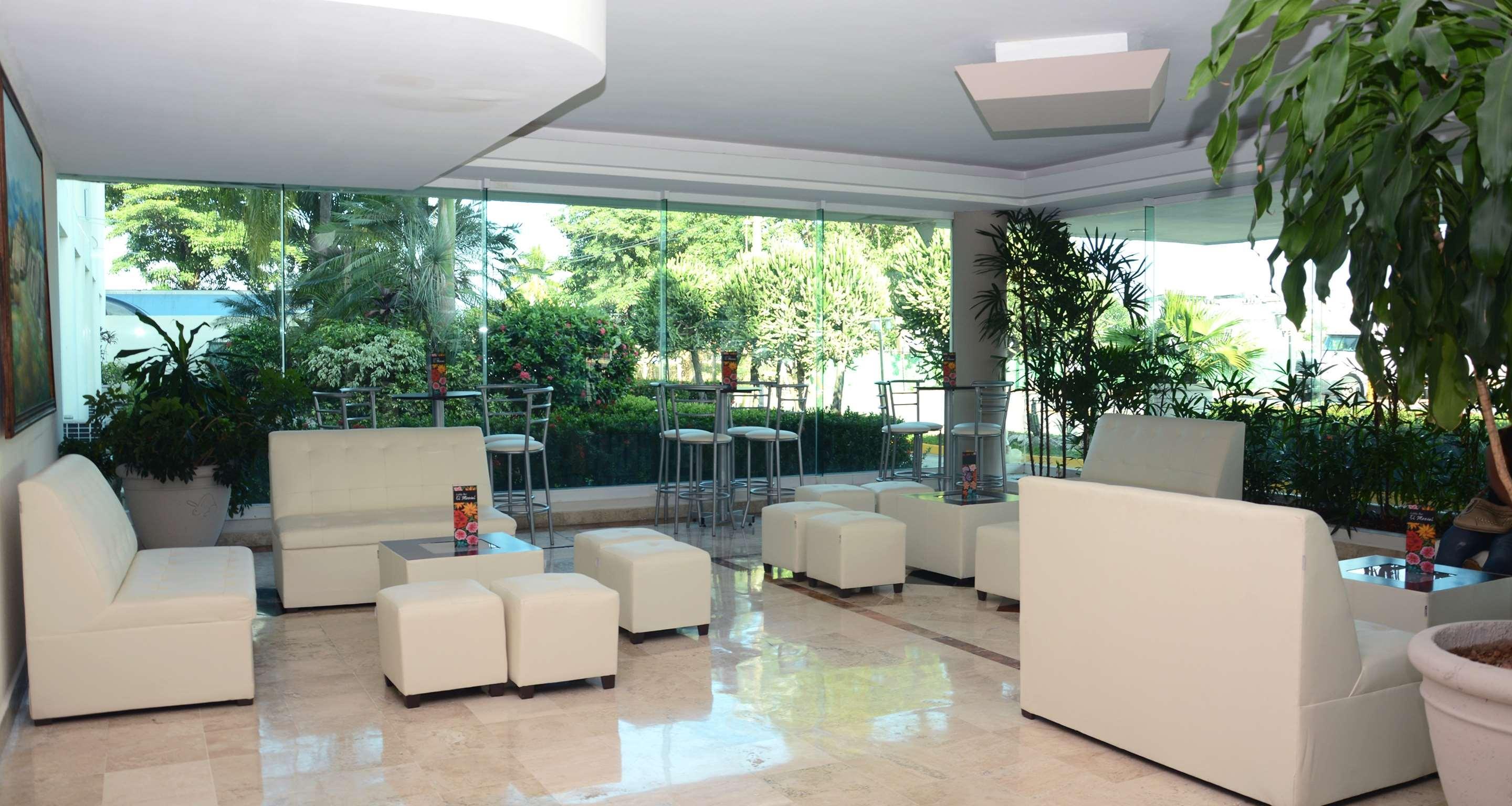 Gran Plaza Hotel